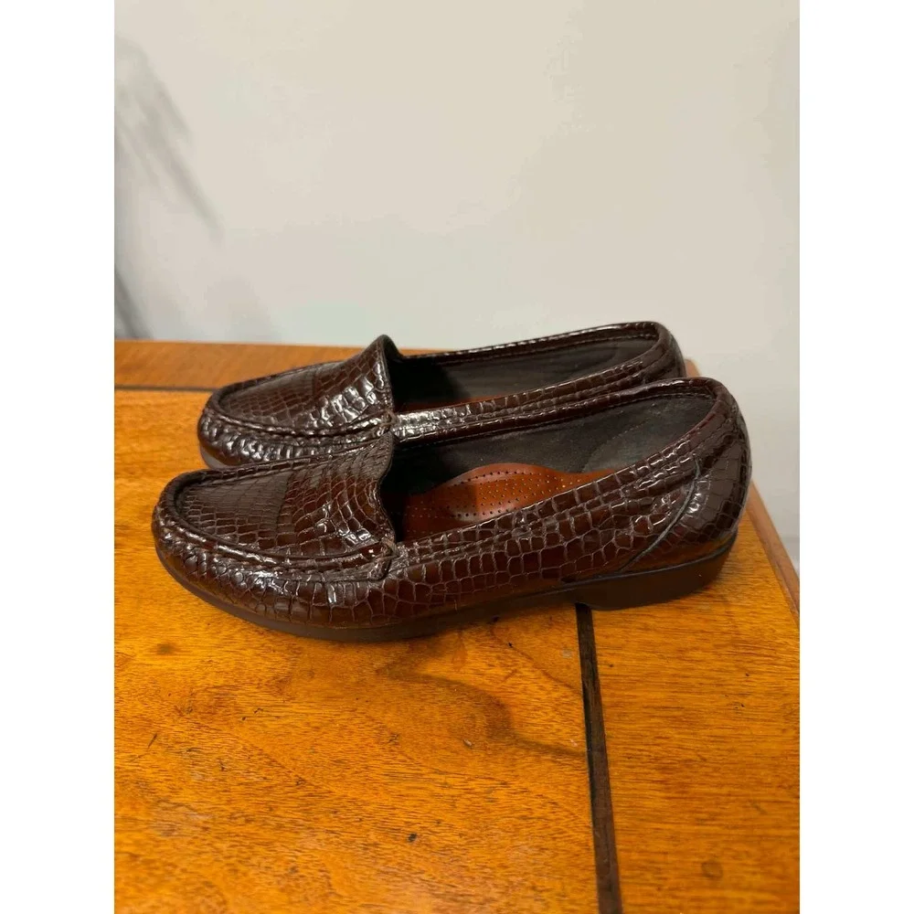 SAS Tripad 5.5 Comfort Red Brown Crocodile Embossed Loafers Womens Slip On Shoes
